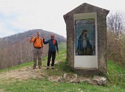 In Canto Alto (1146 m) da Ripa-Zogno ad anello fiorito il 10 aprile 2025 - FOTOGALLERY